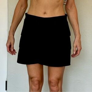 CUTE AND BREATHABLE Black layered skirt with attached shorts #golf #tennis